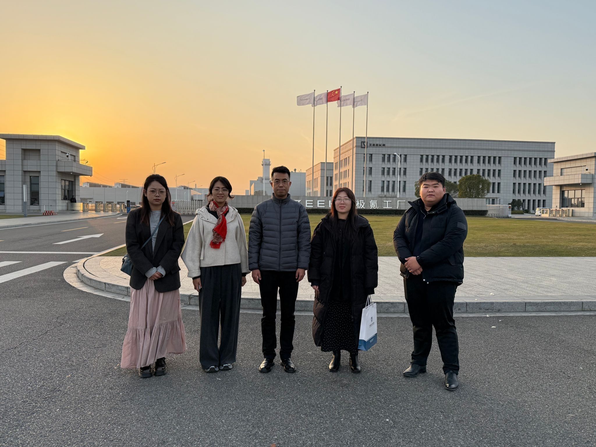 beat365官方网站赴浙江“拓企访友”：开辟就业新渠道，凝聚校友促发展