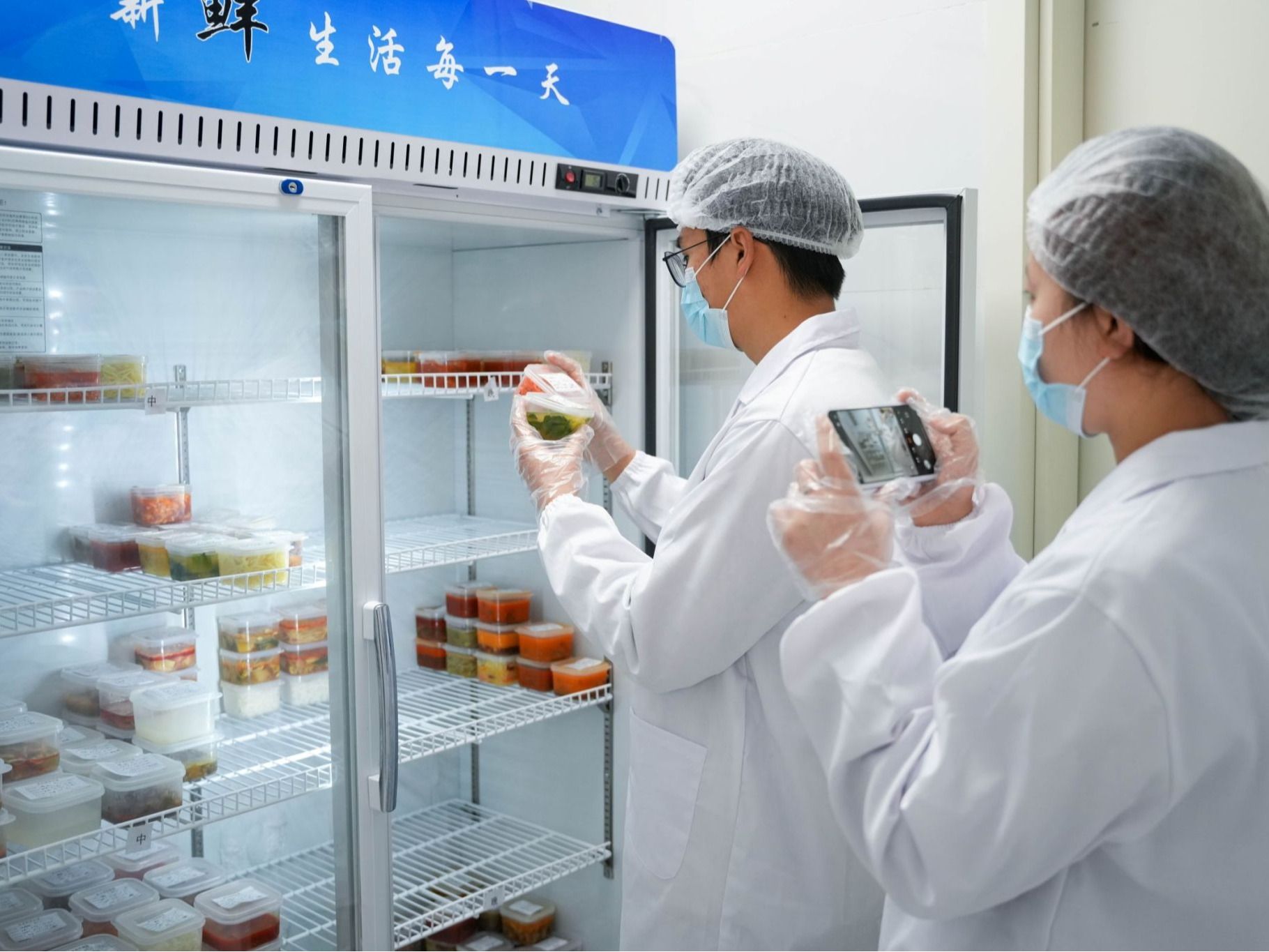 守护舌尖安全，护航师生安康：beat365官方网站开展“3·15”主题宣传实践活动