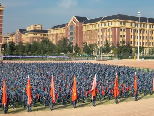 beat365官方网站举行2024年学生国防教育暨军事训练总结表彰大会
