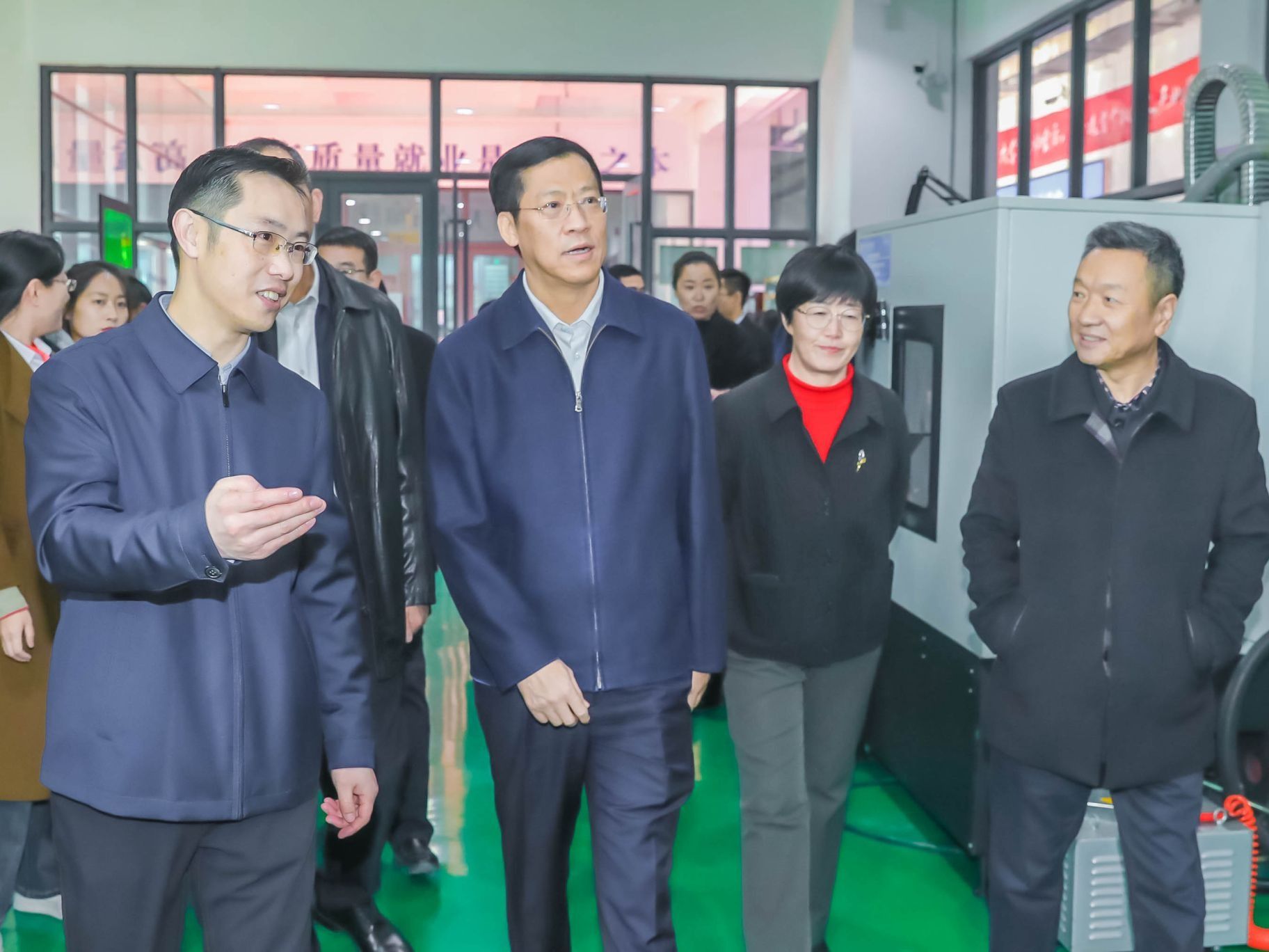 领导关怀 | 甘肃省人大常委会党组副书记、副主任，省总工会主席胡焯带队到beat365官方网站调...